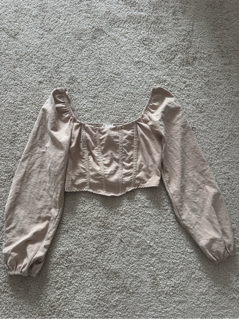 Women’s Scoop Neck Puff Sleeve Crop Top in Beige